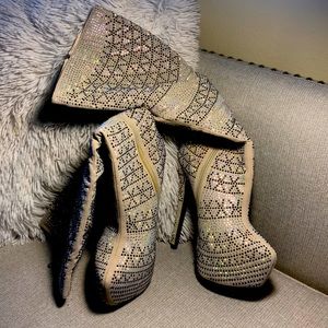 🌹REDUCED🌹 NWOT! LC Lauren Conrad Statement Boots!